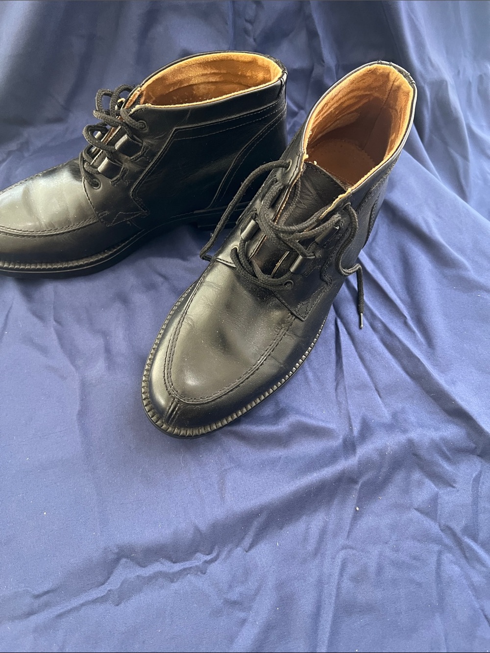 Black Leather Chukka Boots with Tan Leather Interior